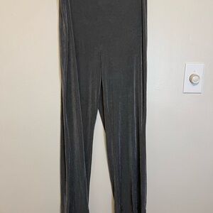 💛⚡️$4 flash sale ⚡️💛 Chico's Silver Stretchy Pants